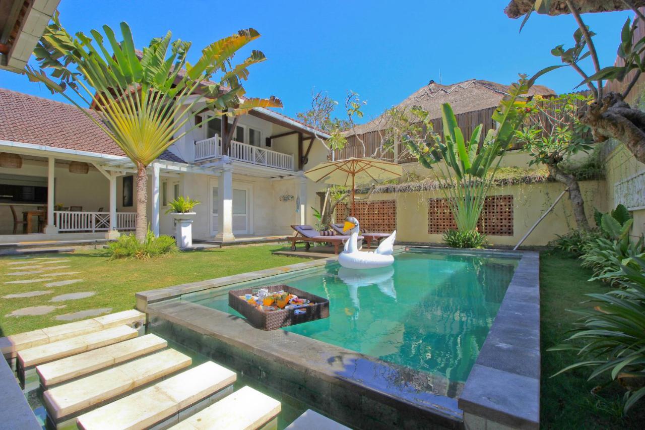 Uma Lima Villa Batu Belig - Close To The Beach Canggu Zewnętrze zdjęcie